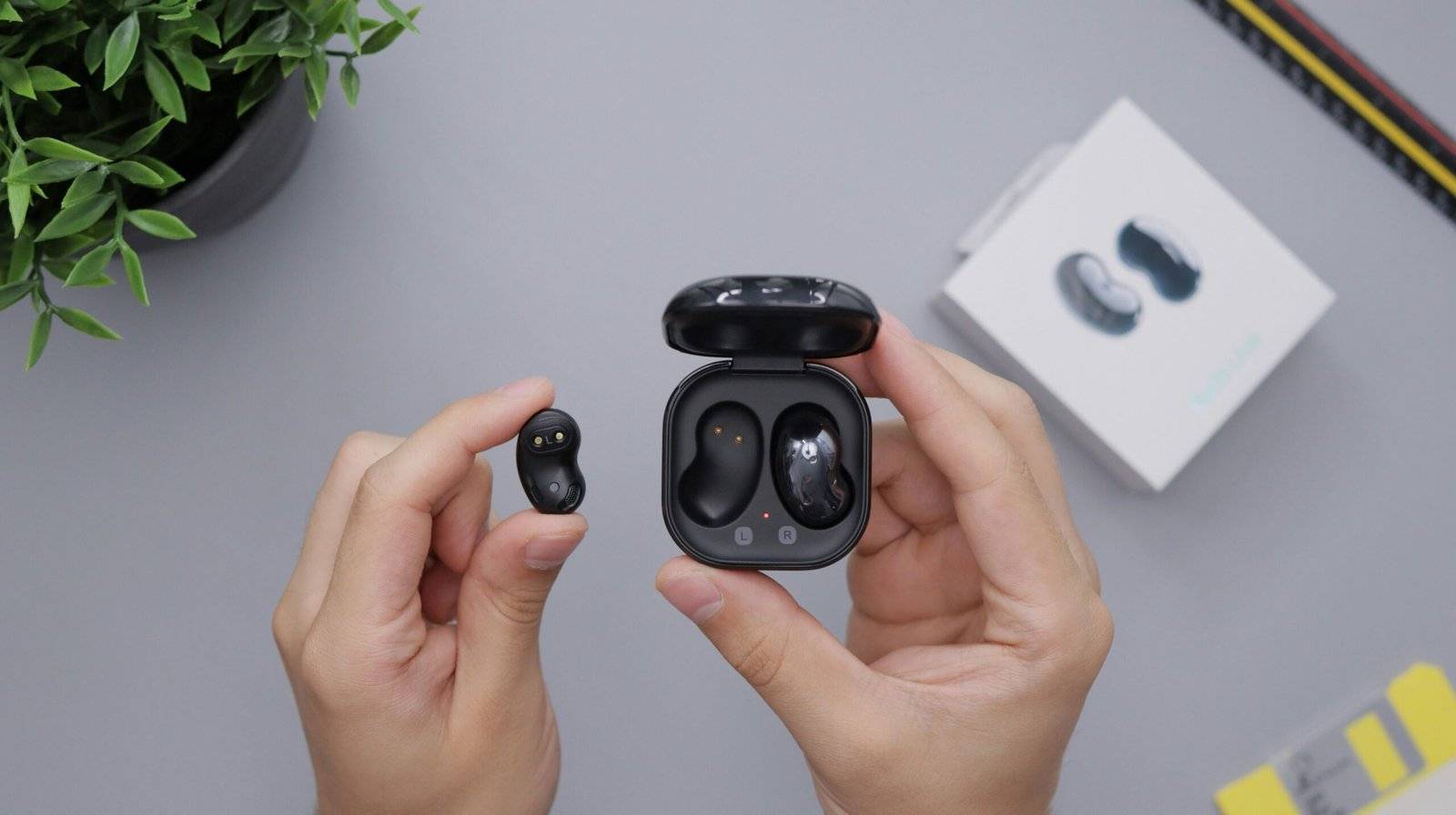 The Future Sounds Good: The Evolution and Advancements in Earbuds Technology 2024 1 Wireless earbuds