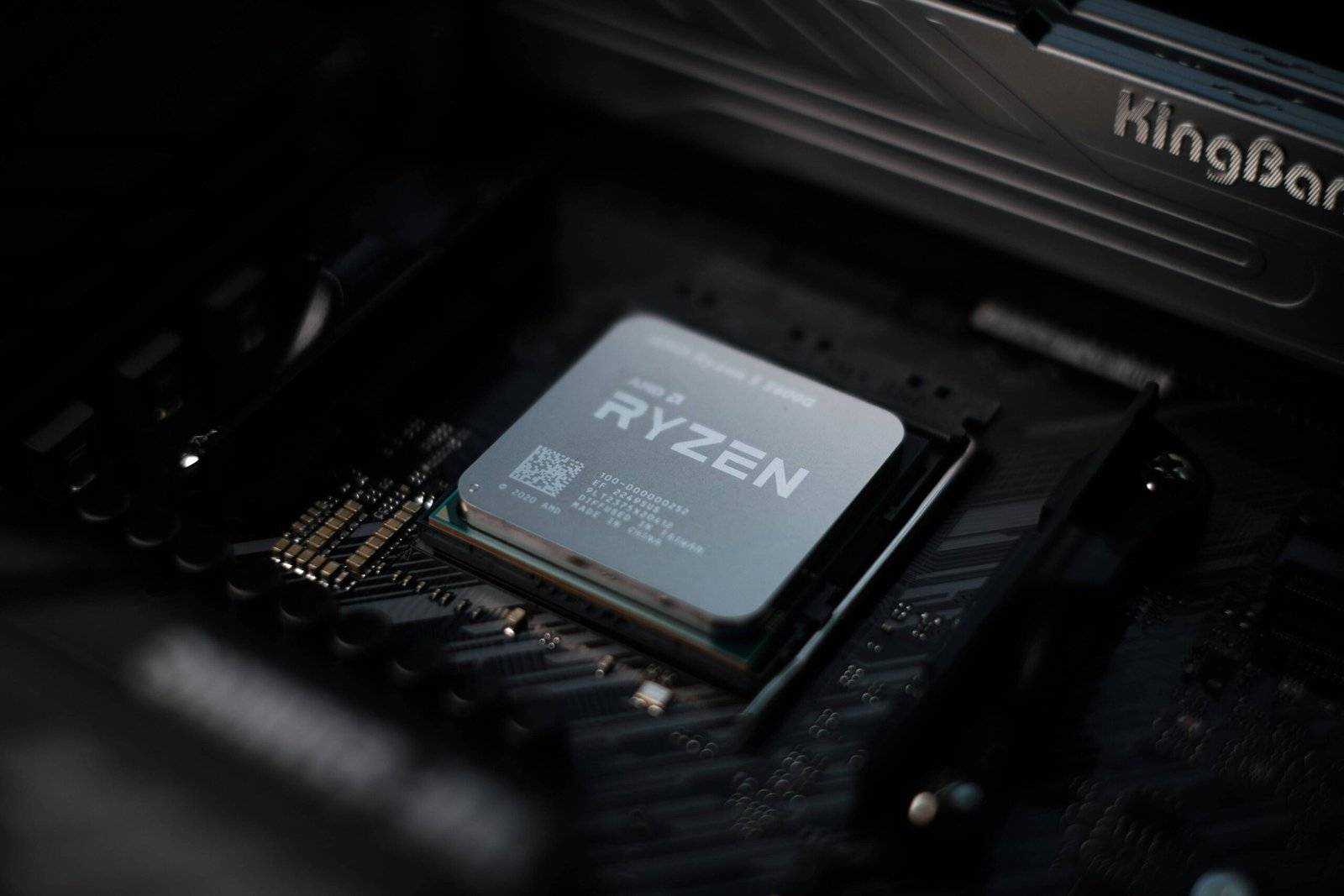 AMD Ryzen 5 7600X