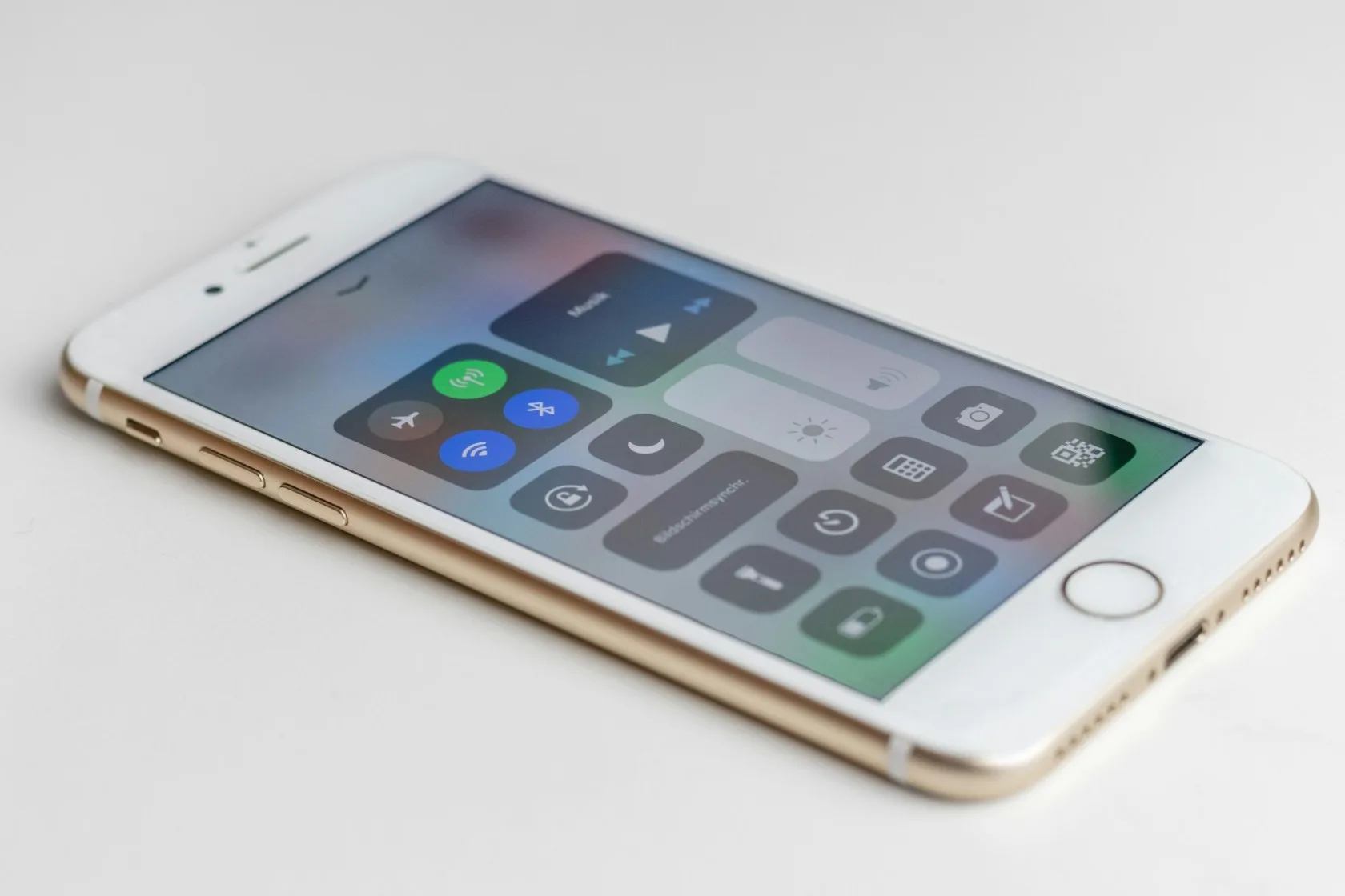 iphone's new Control Center in iOS 18